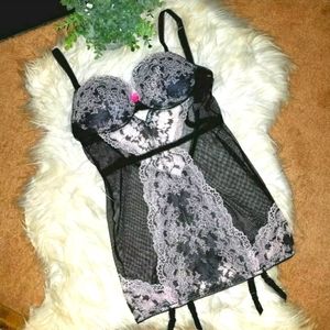 Victorias Secret Push up Garter Slip 34c